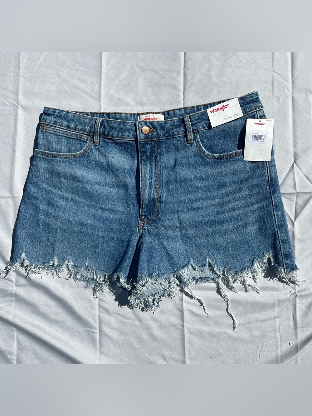 NWT Wrangler High Rise Vintage Short Denim Cut Offs Medium Wash 16 Boho Chic